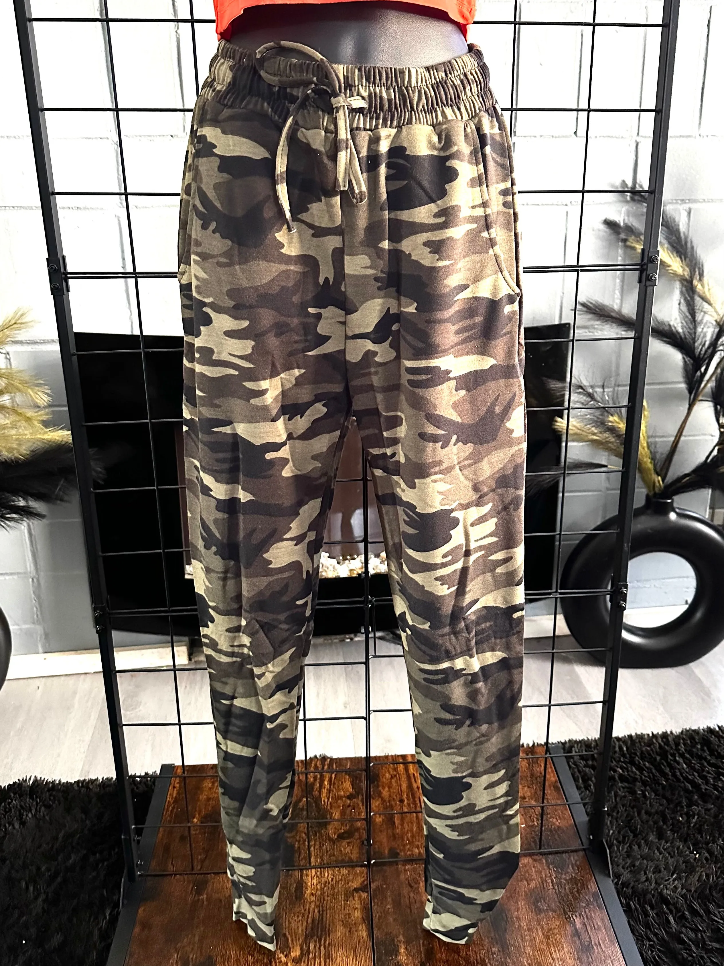 Camo Chic Army Green Camouflage High-Waisted Sweatpants Joggers